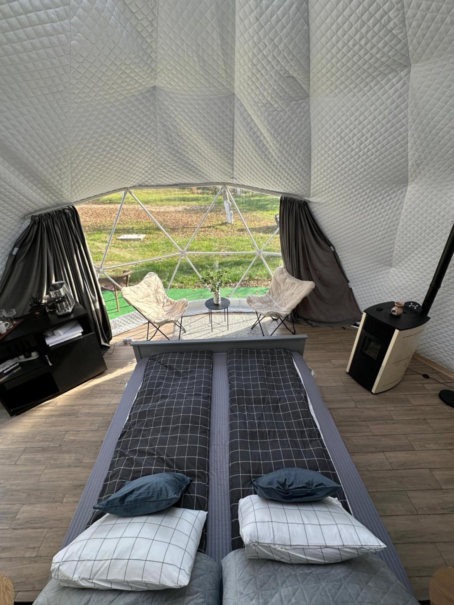 Hotel The Frog Glamping Horezu Exteriér fotografie