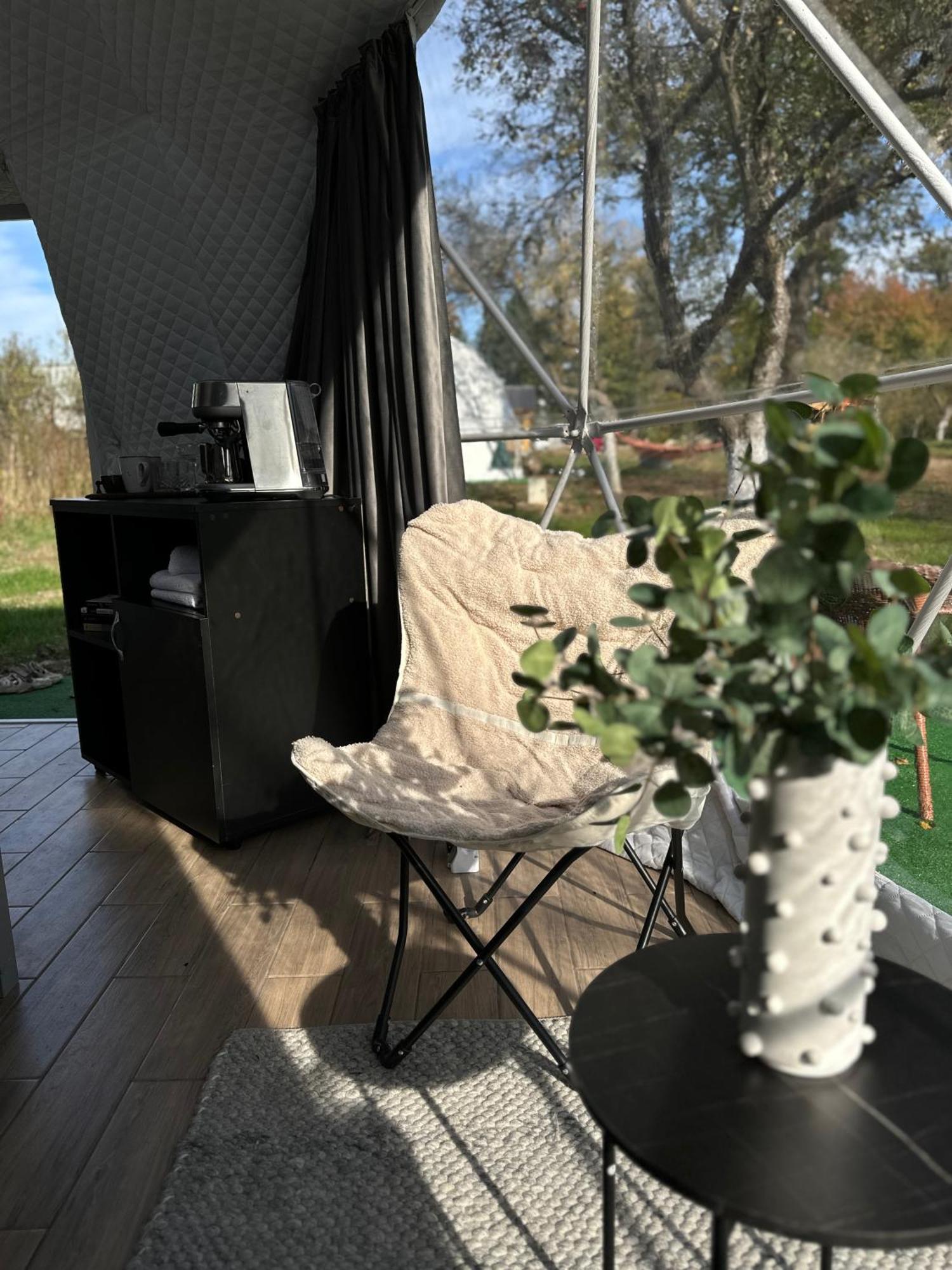 Hotel The Frog Glamping Horezu Exteriér fotografie