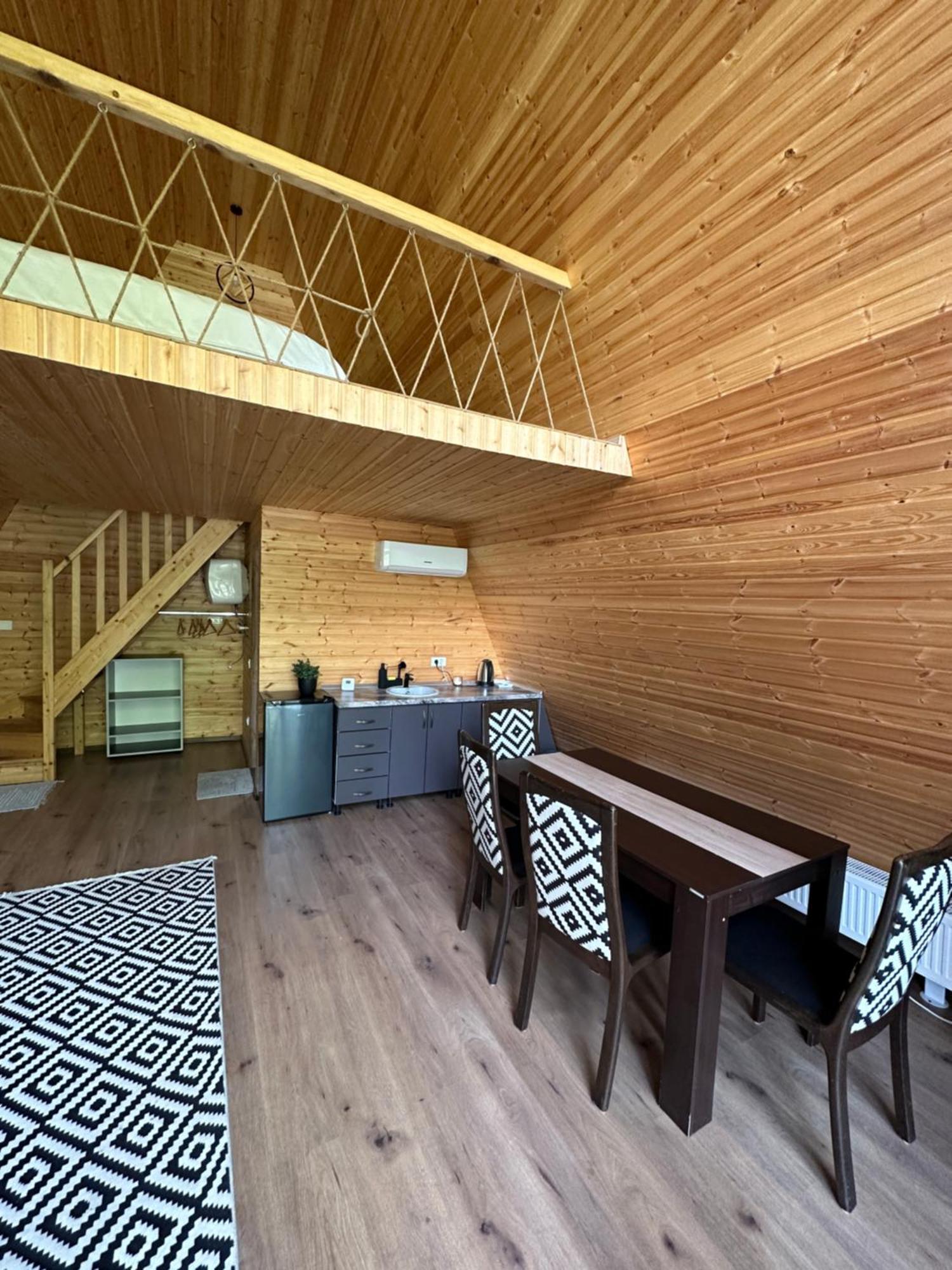 Hotel The Frog Glamping Horezu Exteriér fotografie