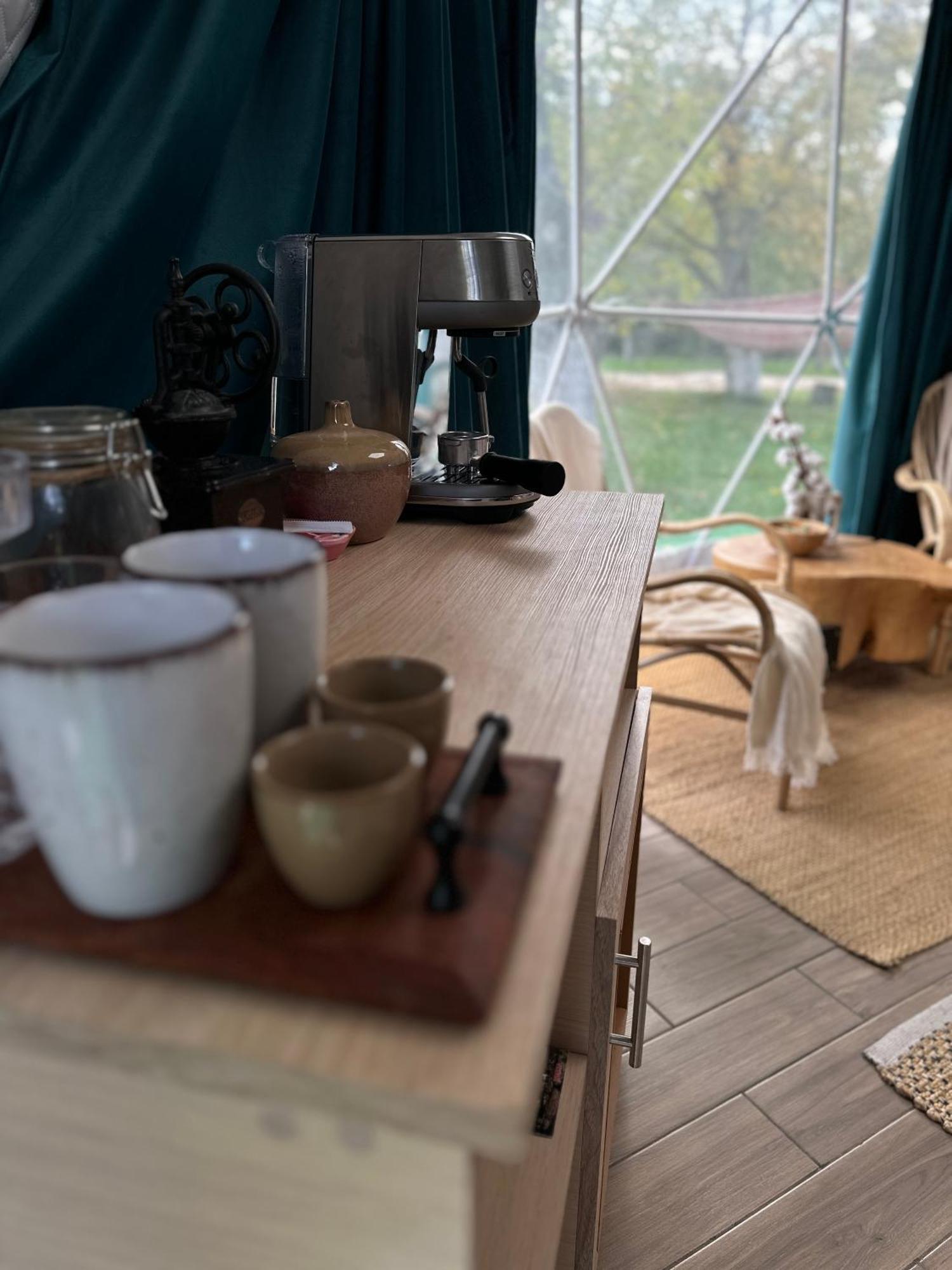 Hotel The Frog Glamping Horezu Exteriér fotografie