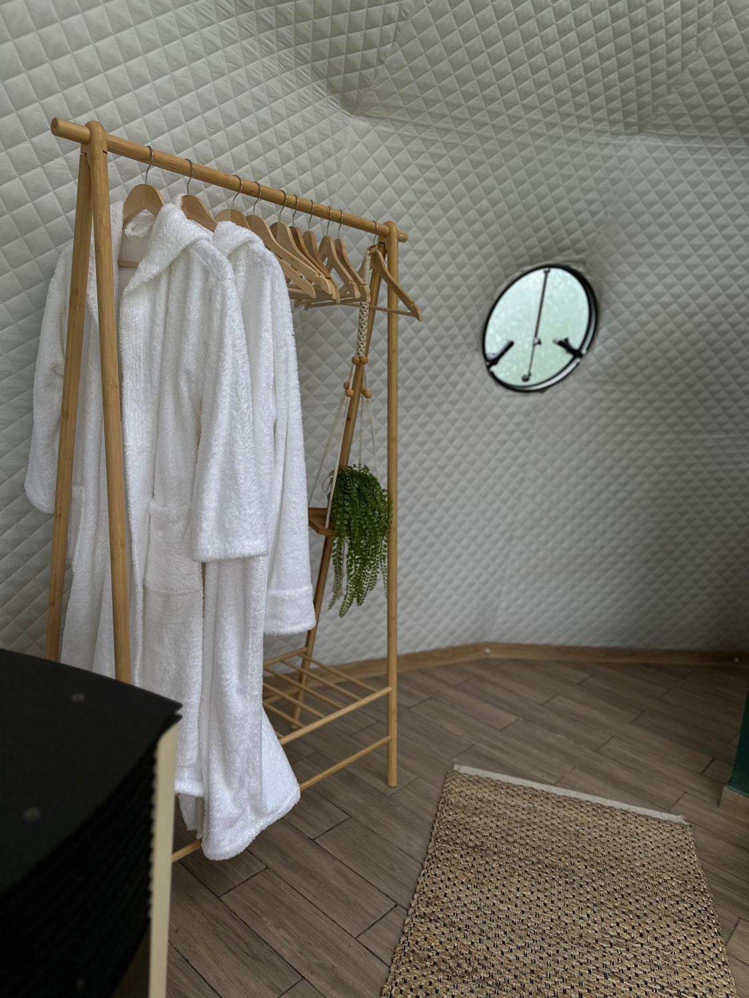 Hotel The Frog Glamping Horezu Exteriér fotografie