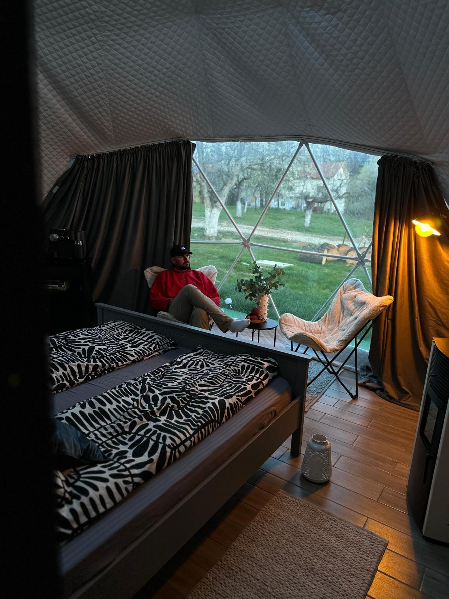 Hotel The Frog Glamping Horezu Exteriér fotografie